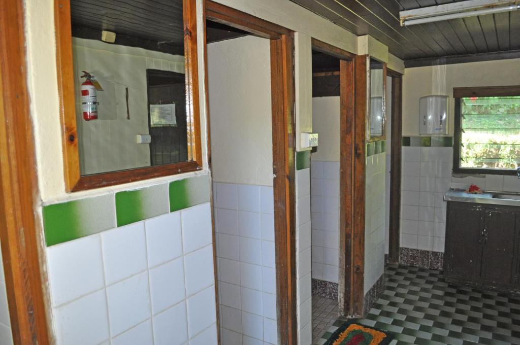 Ratu Kini Backpackers & Dive Resort Mana Island