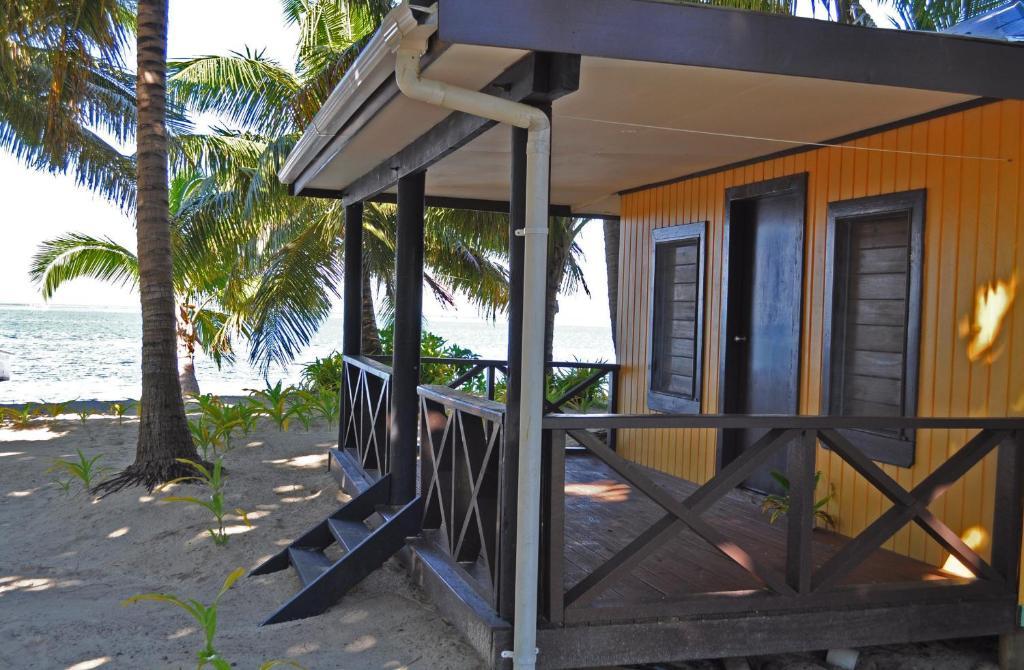 Ratu Kini Backpackers & Dive Resort 2*