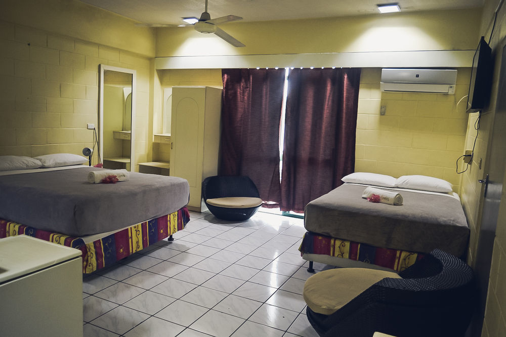 Hotel Grand Melanesian 2*