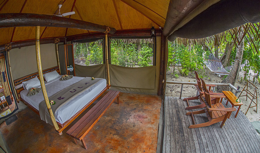 Resort Barefoot Manta Island Resort 3*