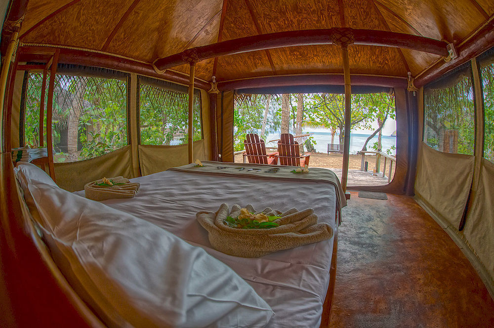 Barefoot Manta Island Resort