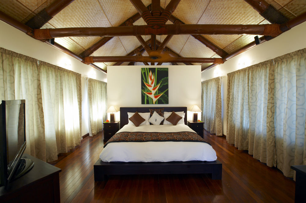 Resort Nanuku, Collection 5*