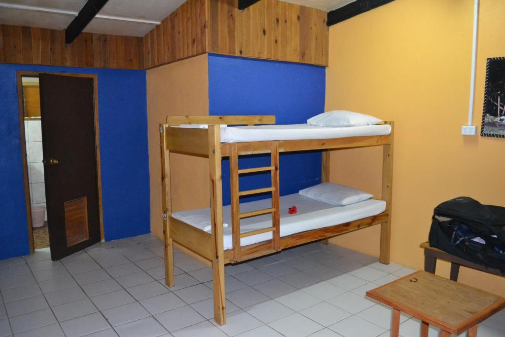 Resort Ratu Kini Backpackers & Dive 2*
