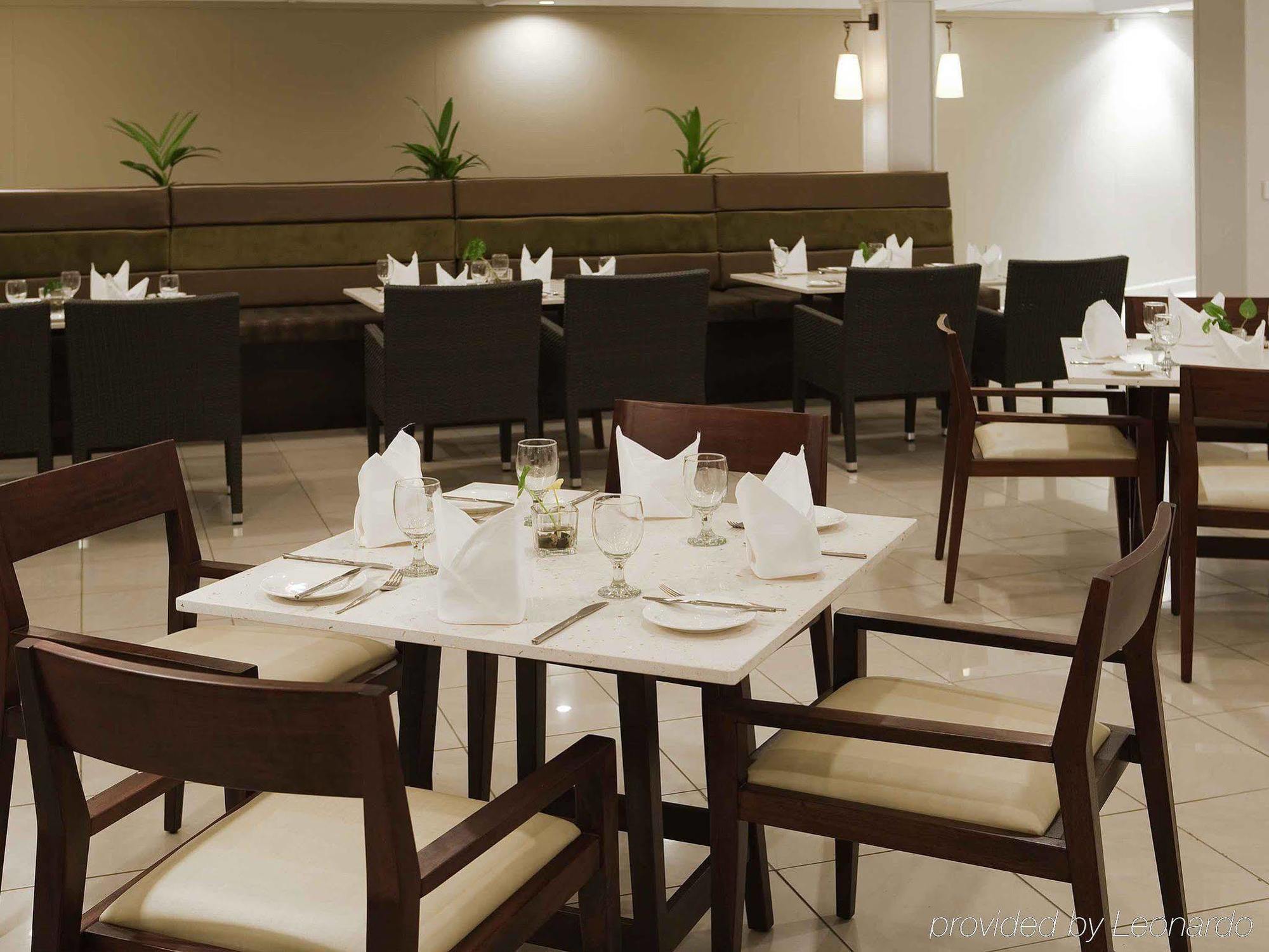 Novotel Lami Bay Hotel 4*