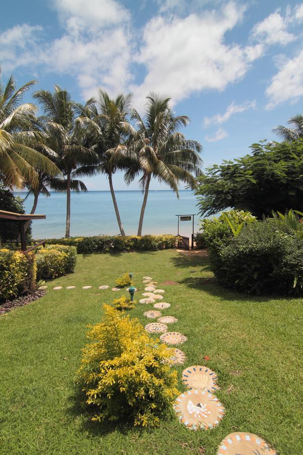 Coconut Grove Beachfront Resort Matei