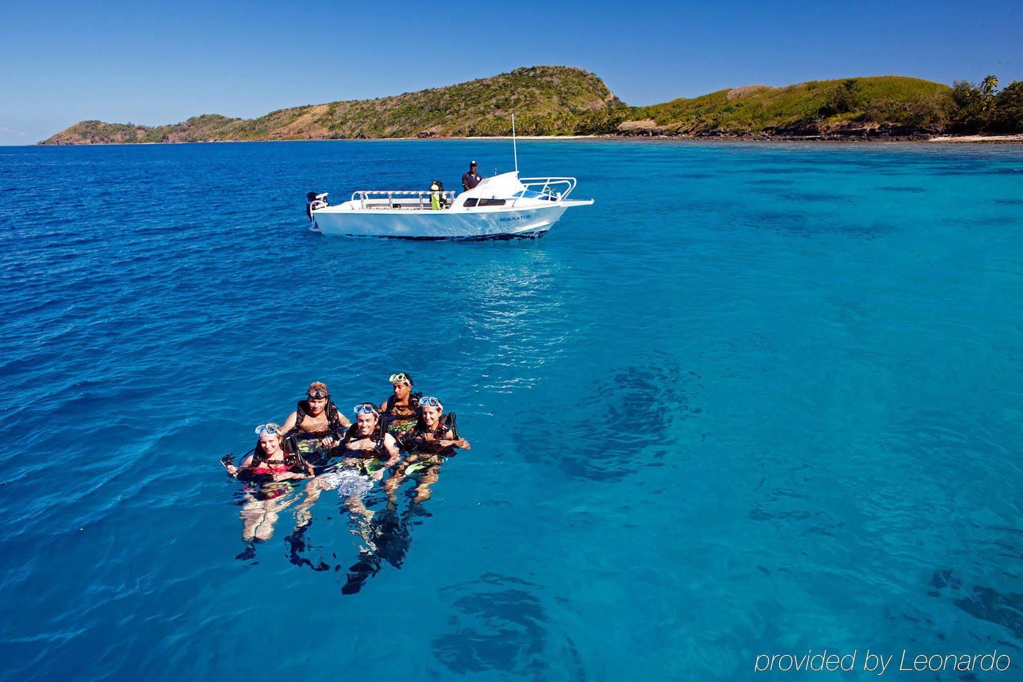 Mantaray Island 3*