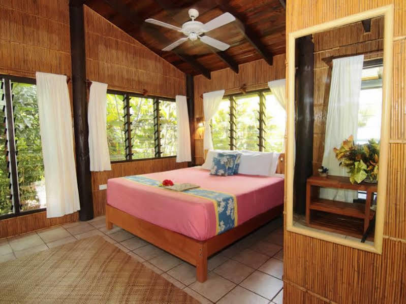Coconut Grove Beachfront 4* Matei