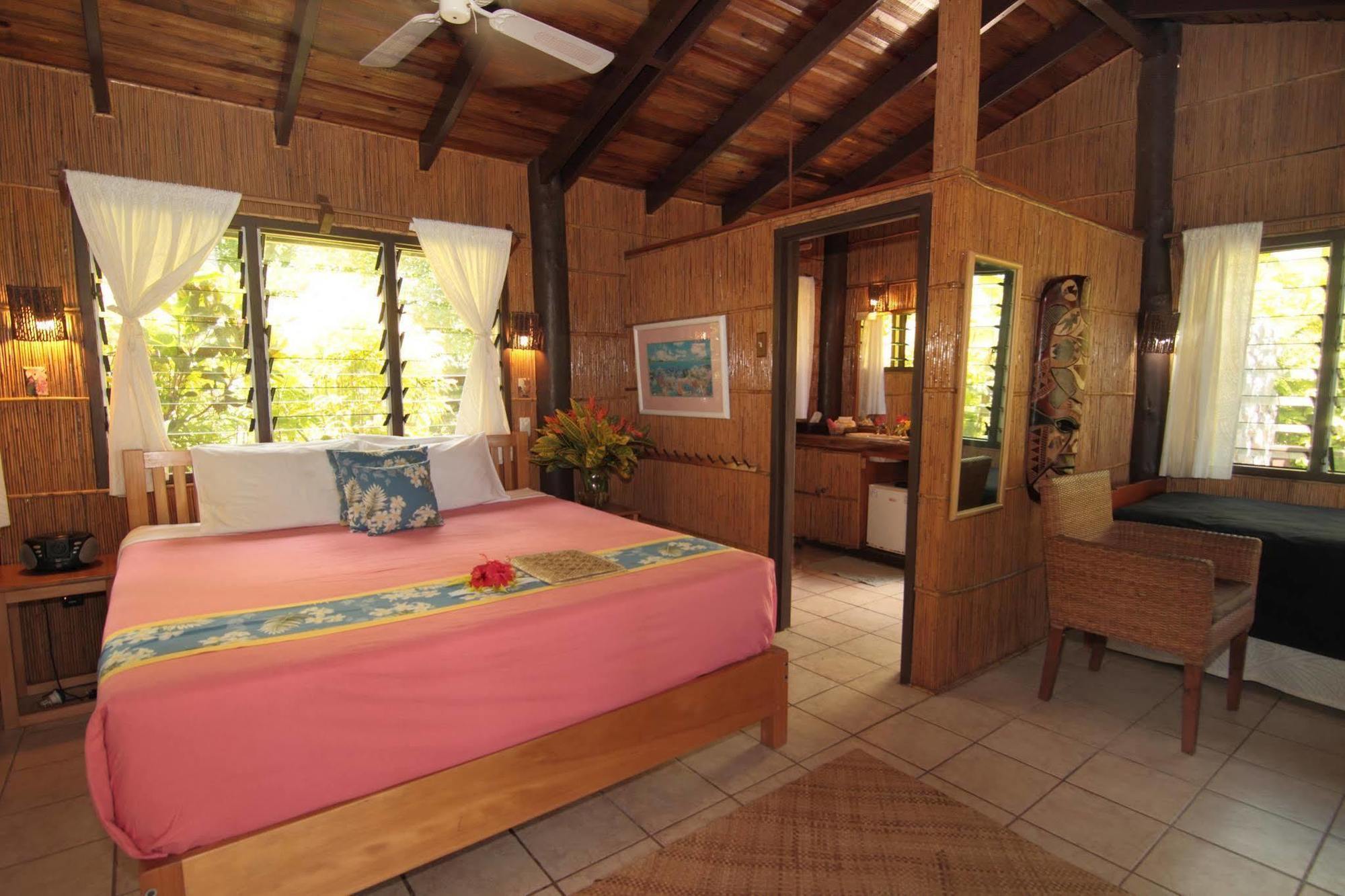 Coconut Grove Beachfront 4* Matei