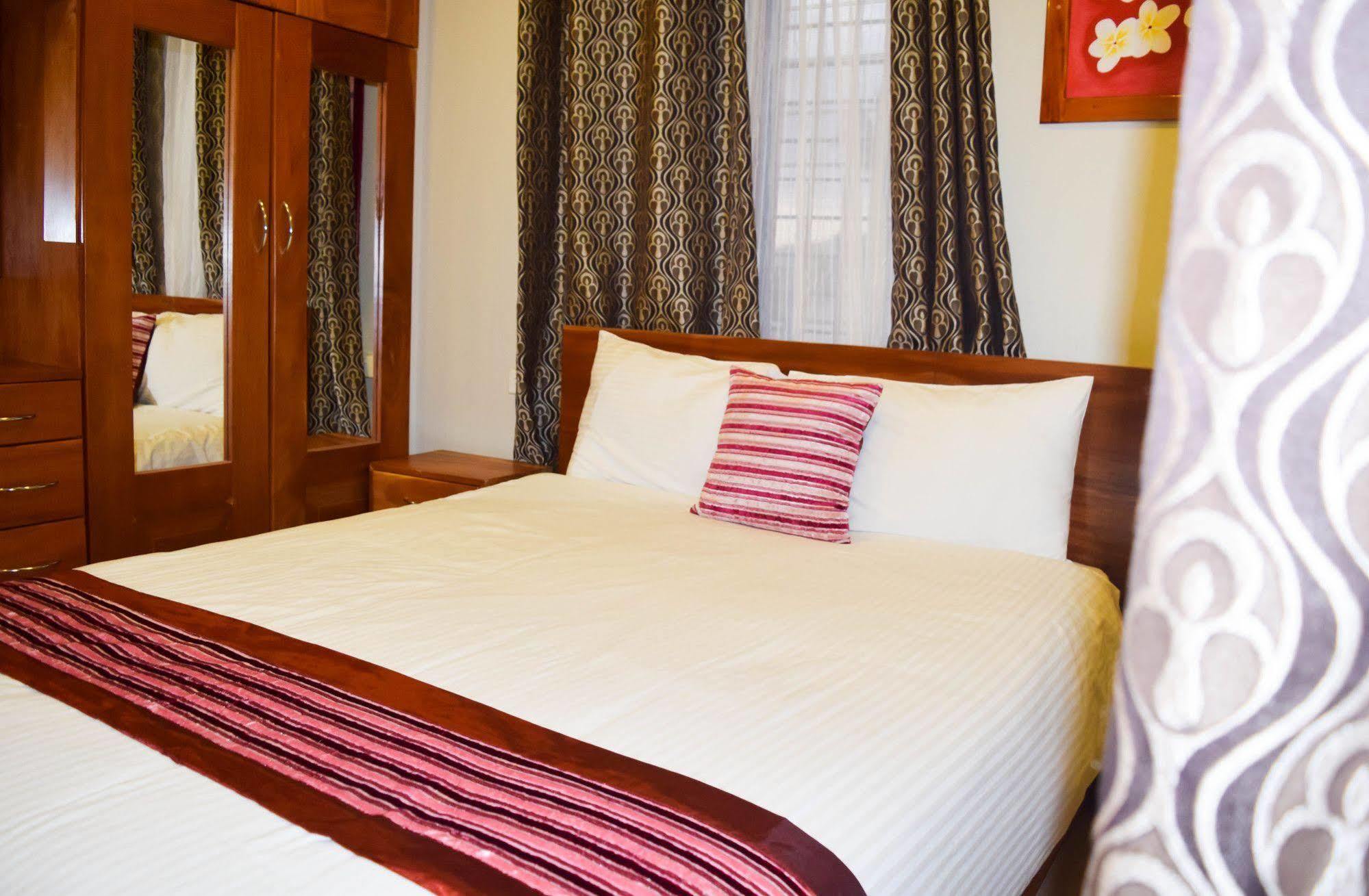 Al - Minhaj Service Apartment *