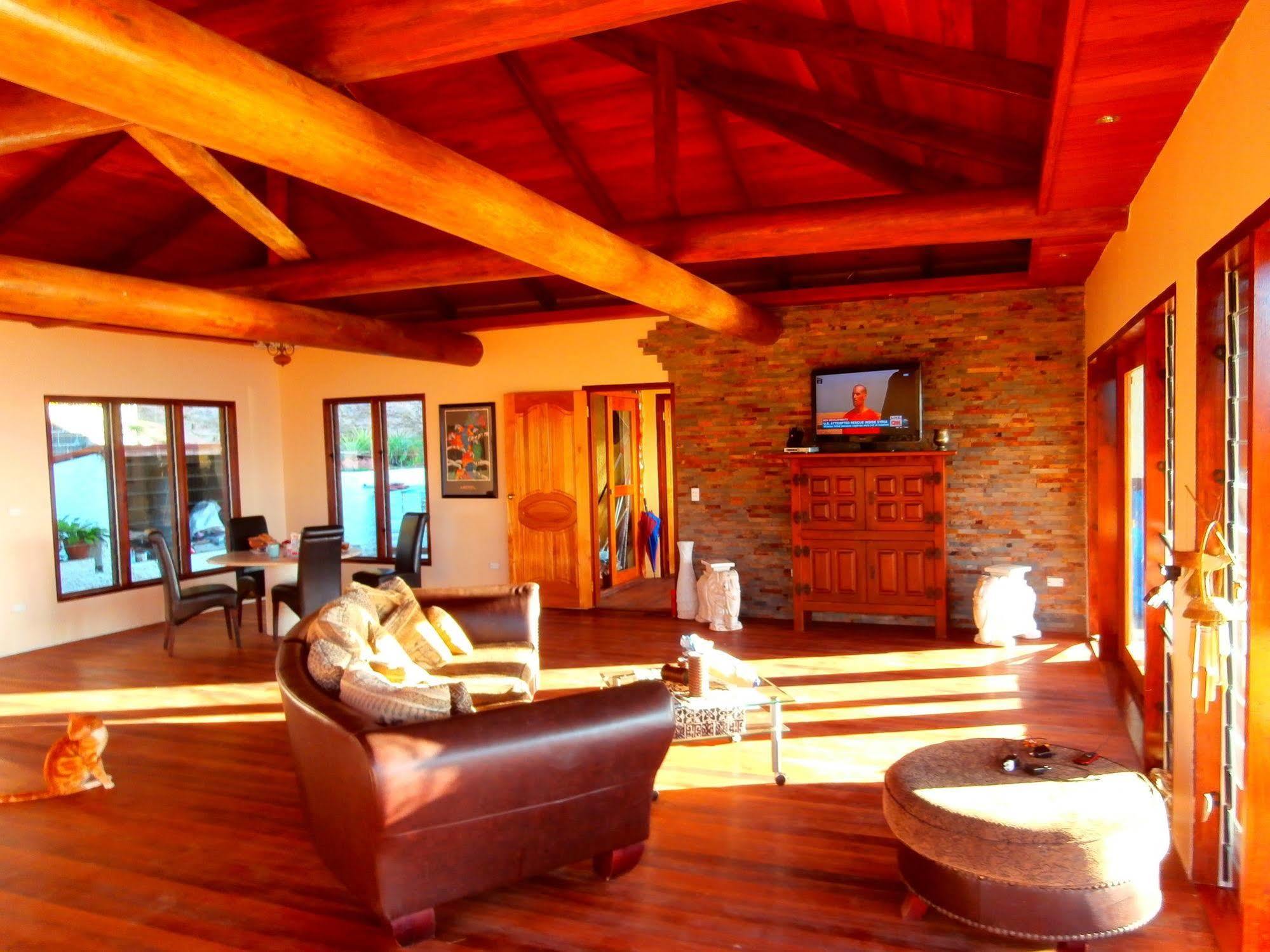 Korovesi Sunshine Apartment Savusavu