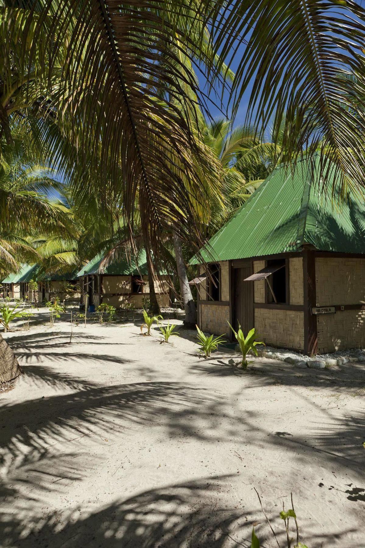 Barefoot Manta Island Resort Resort