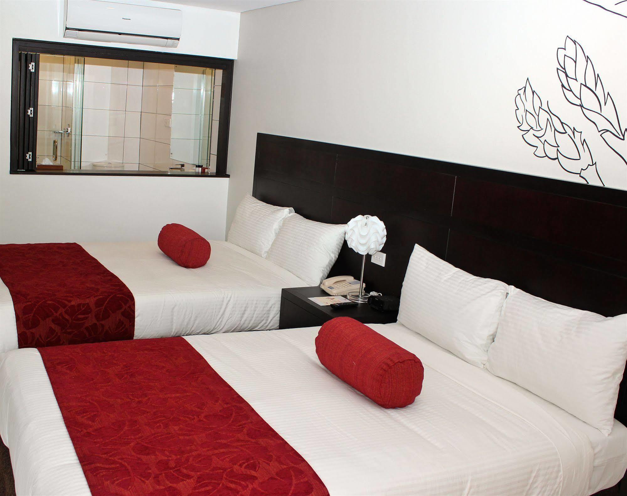 Hotel Tanoa Waterfront 4*