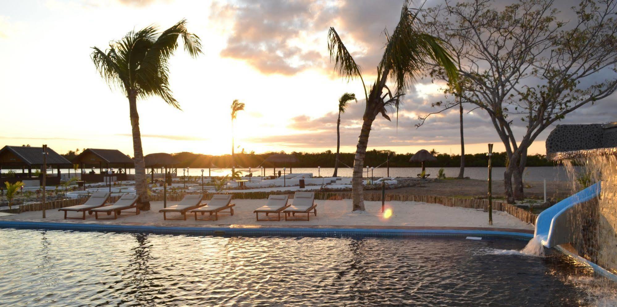 Relax Fiji Resort 3*