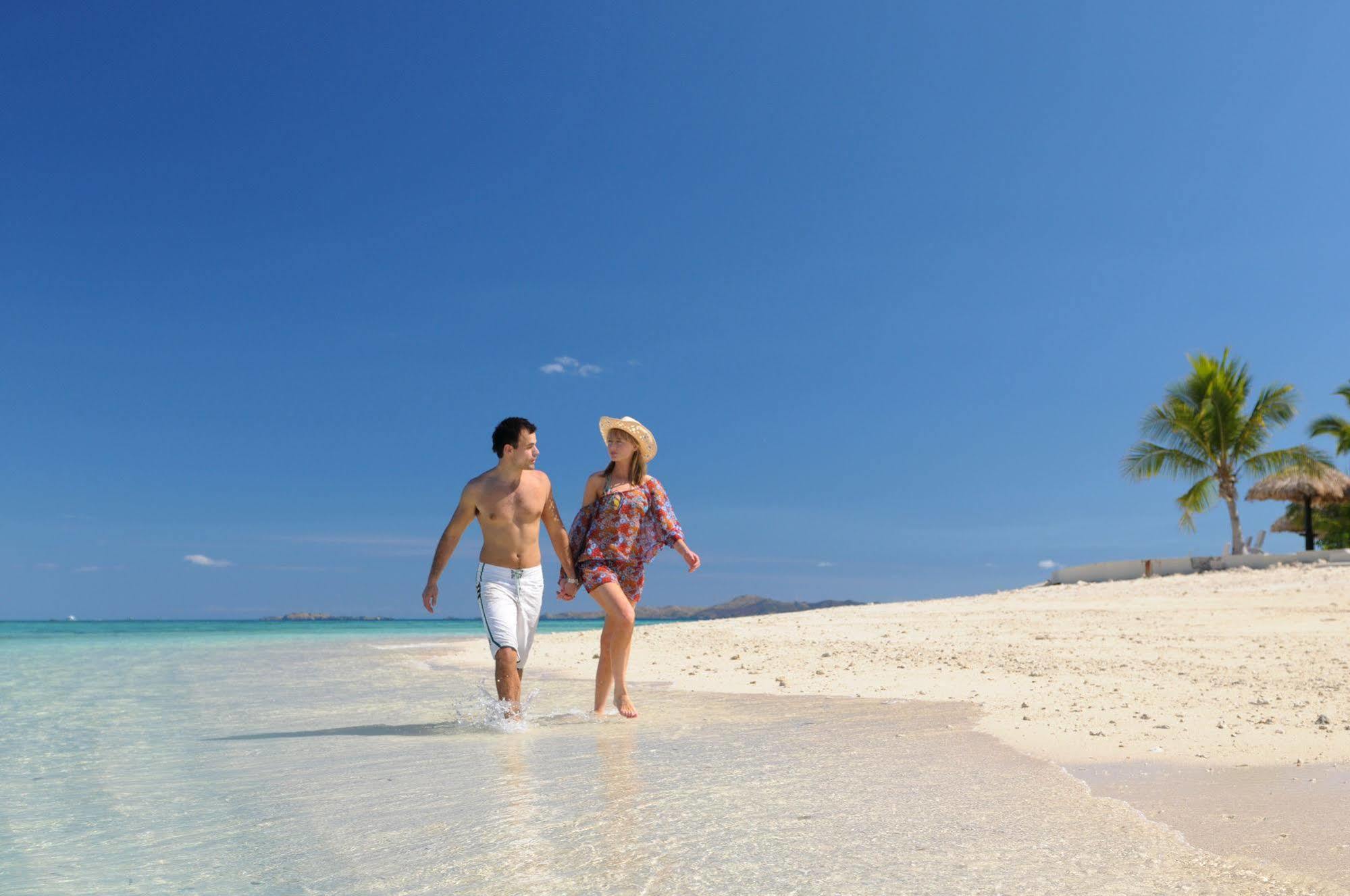 Fiji 4*