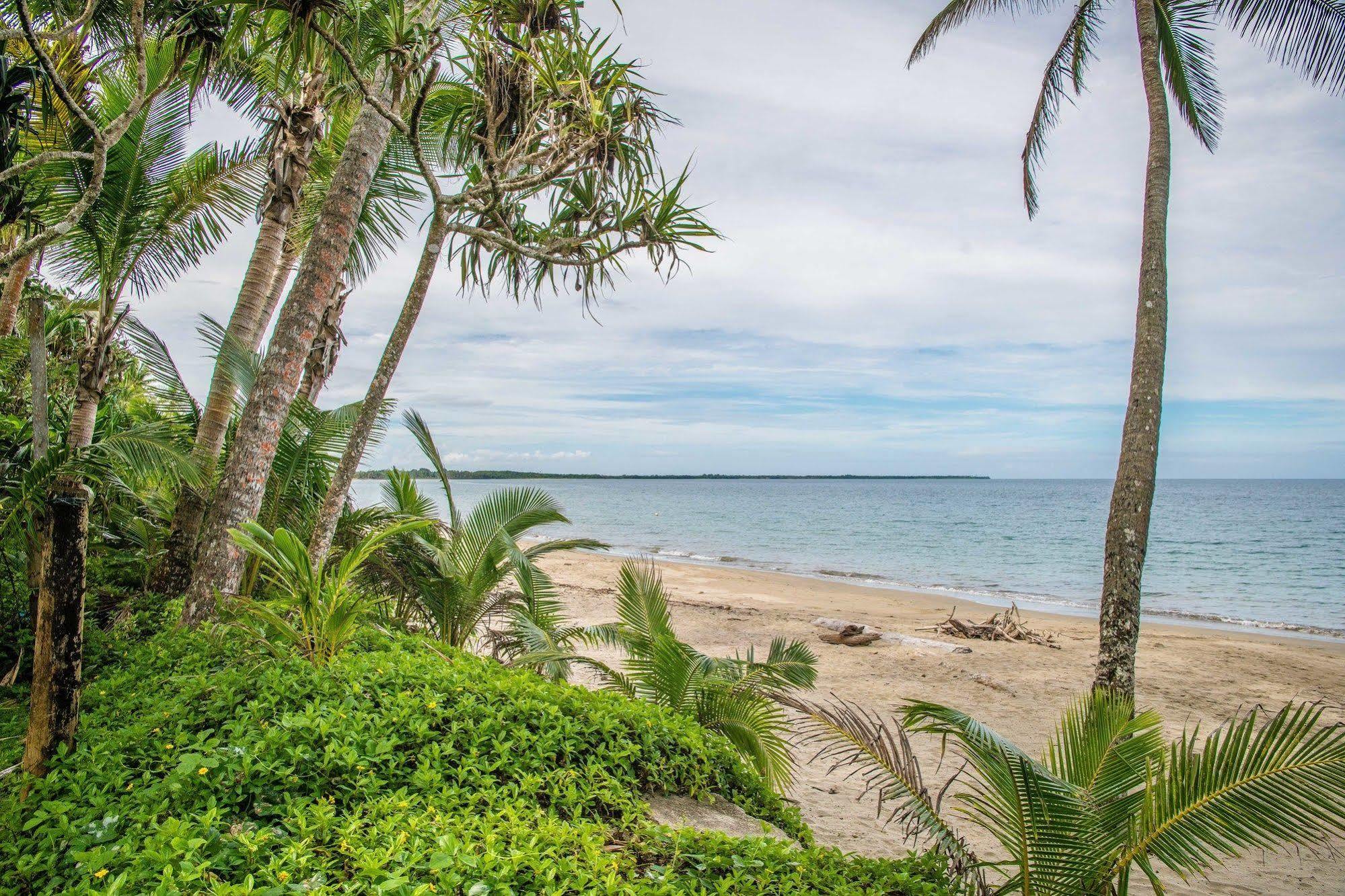 Resort Ultiqa Fiji Palms Beach Pacific Harbour