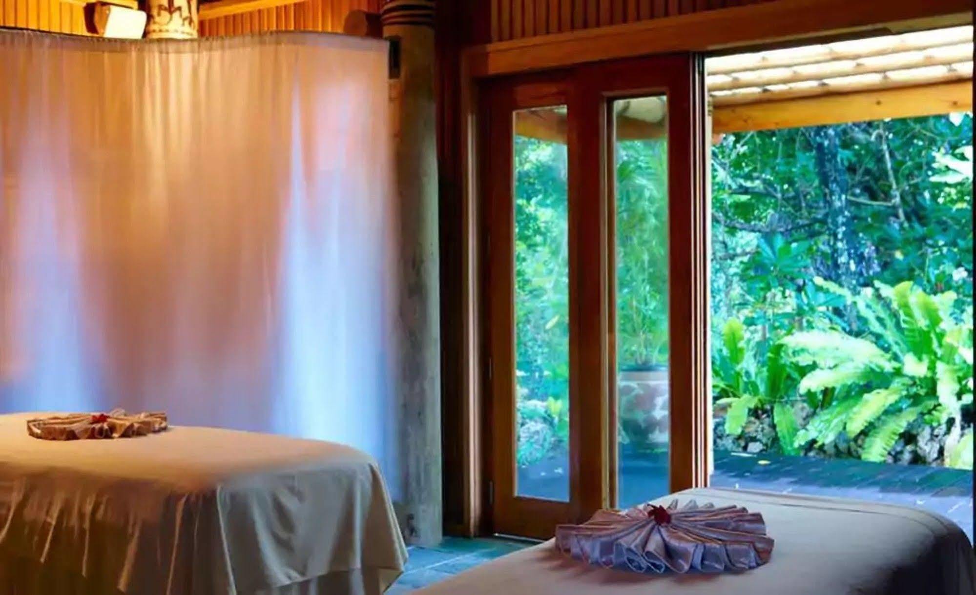Namale The Fiji Islands & Hotel Savusavu