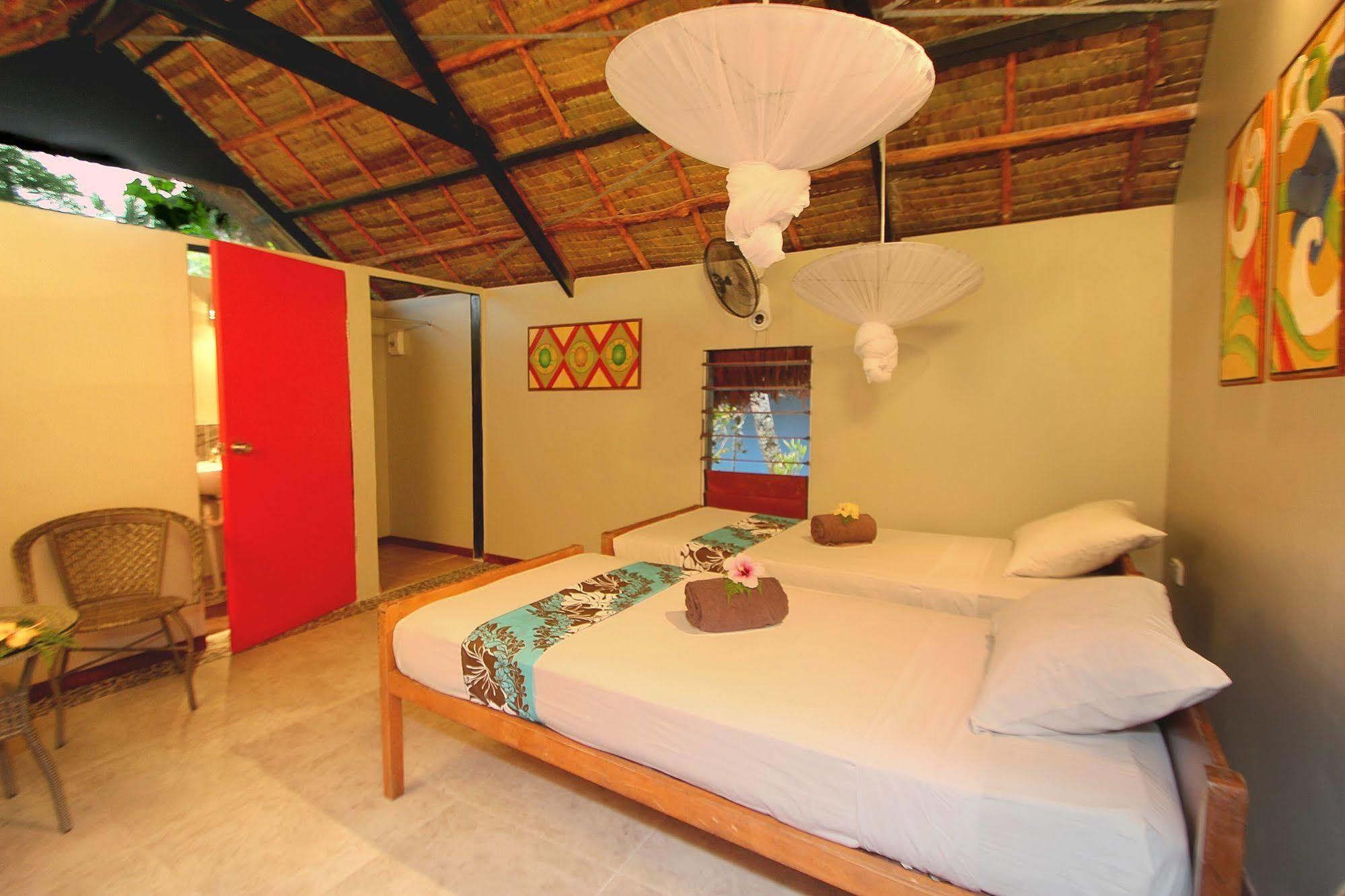 Resort Mango Bay Namatakula