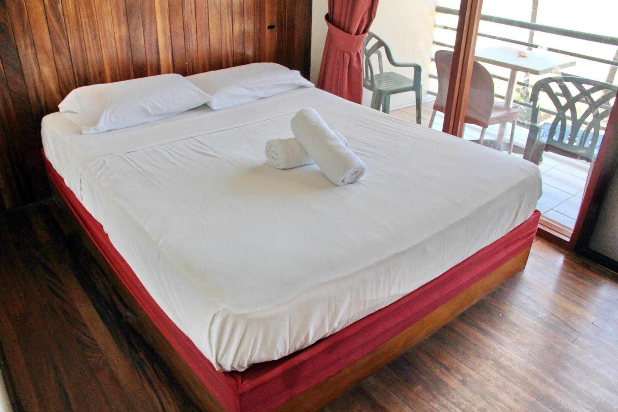 Tropic Of Capricorn Hotel 2*
