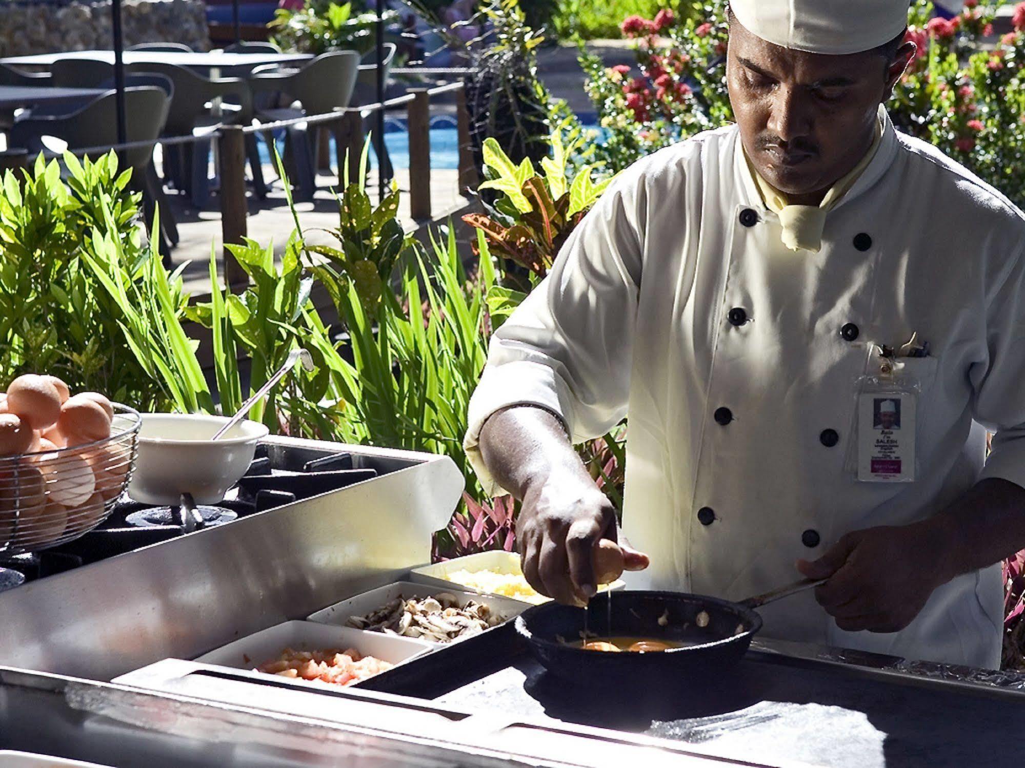 Mercure Nadi