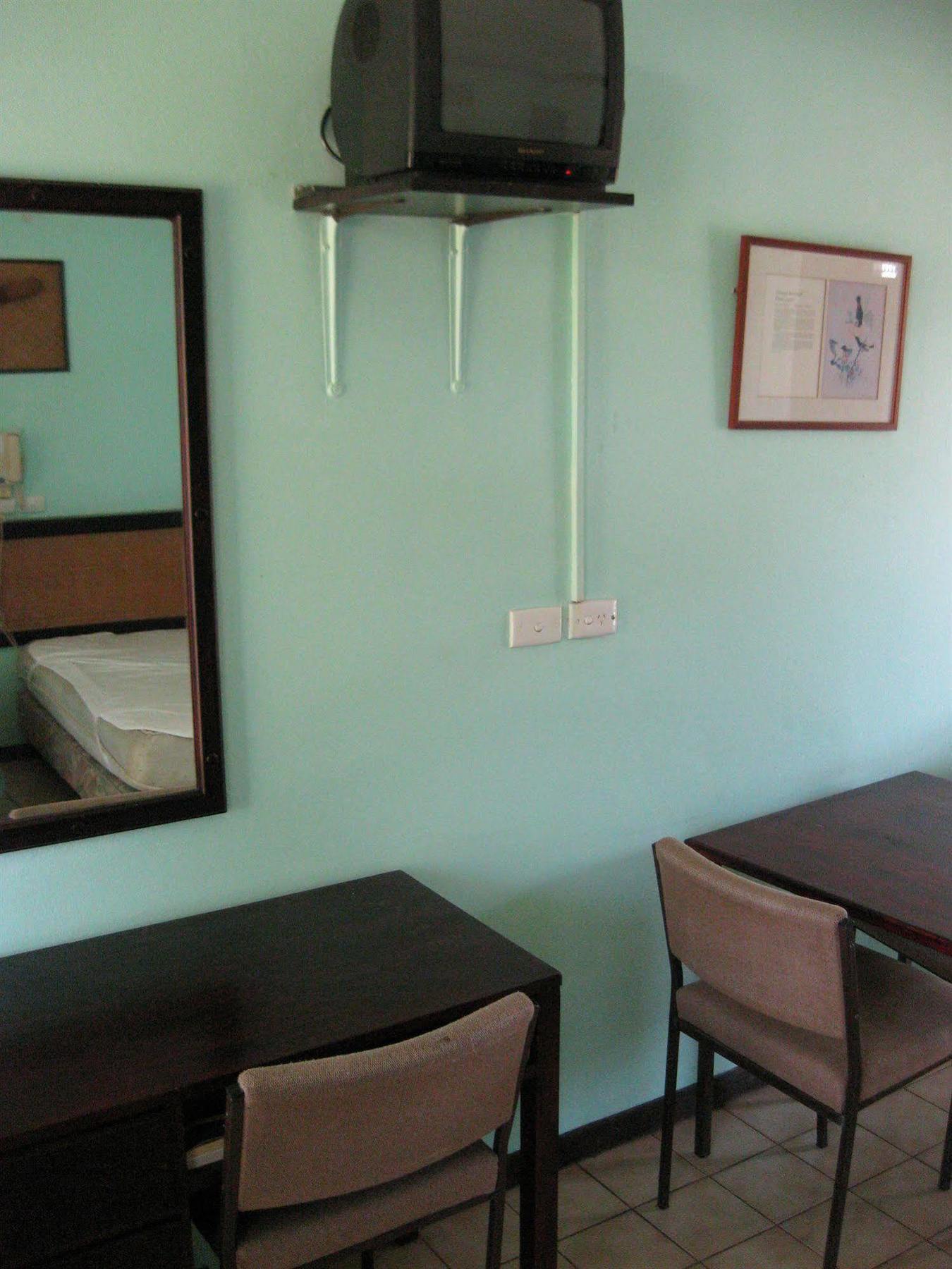 Oasis Hotel