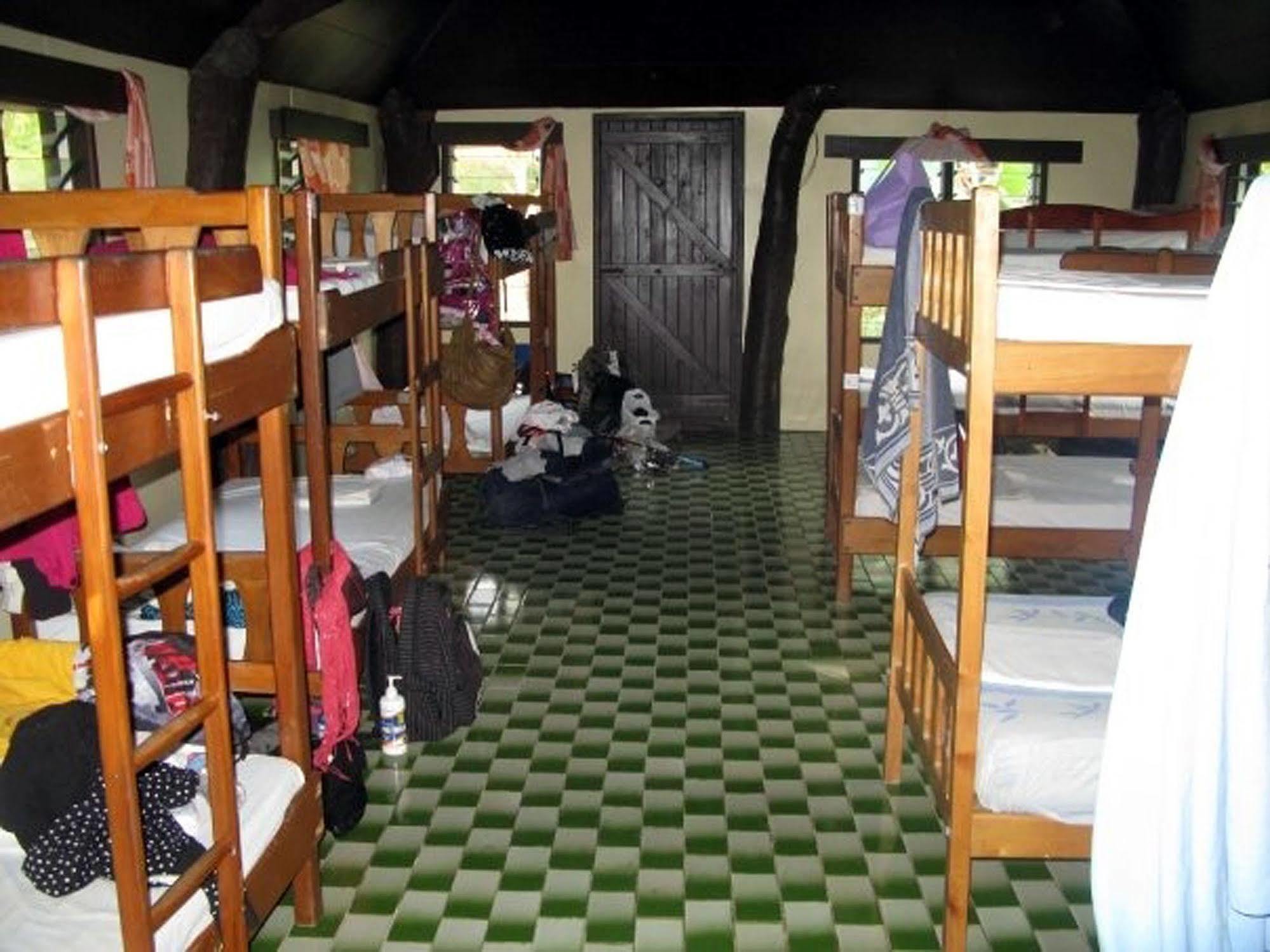 Resort Ratu Kini Backpackers & Dive 2*