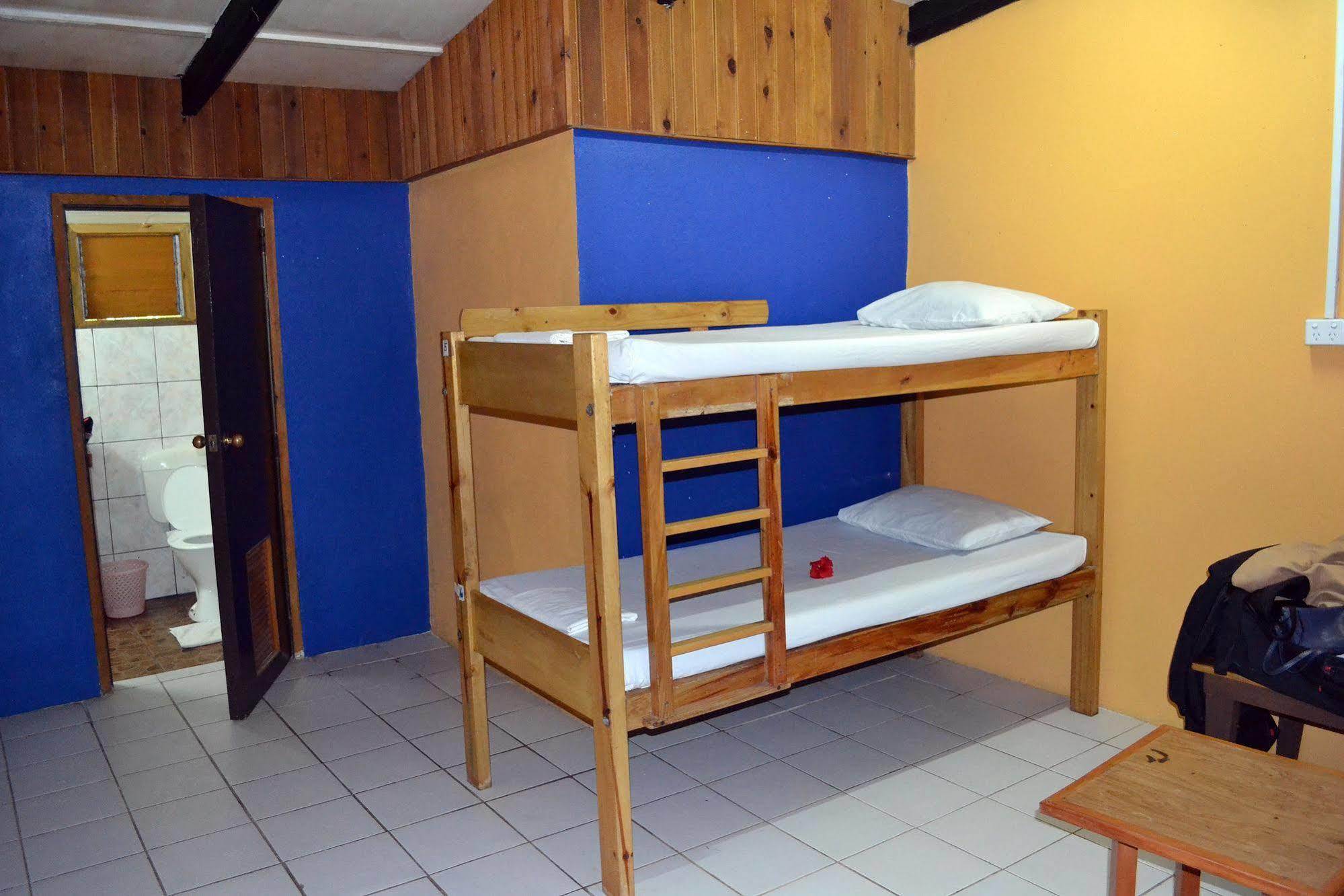 Resort Ratu Kini Backpackers & Dive 2*