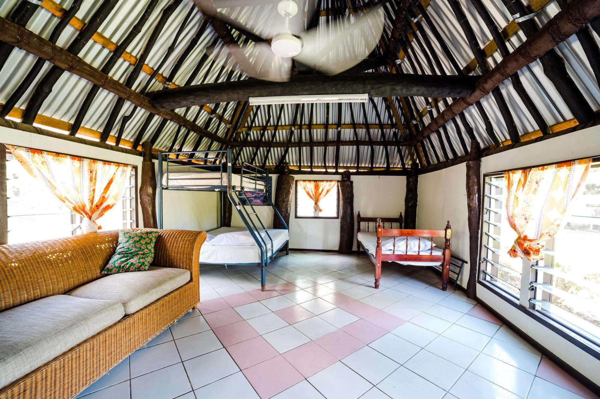 Ratu Kini Backpackers & Dive Resort 2*