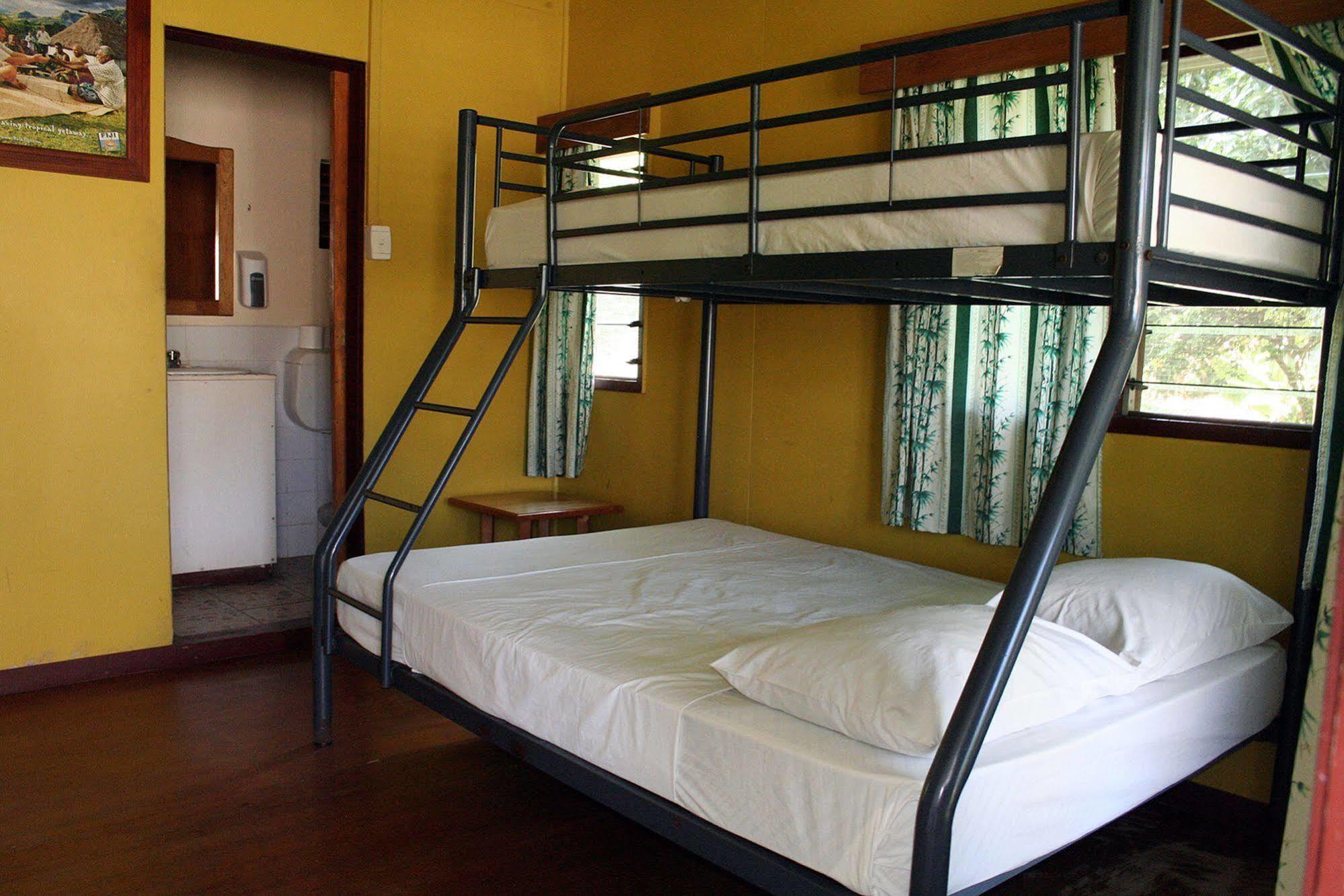 Resort Ratu Kini Backpackers & Dive 2*