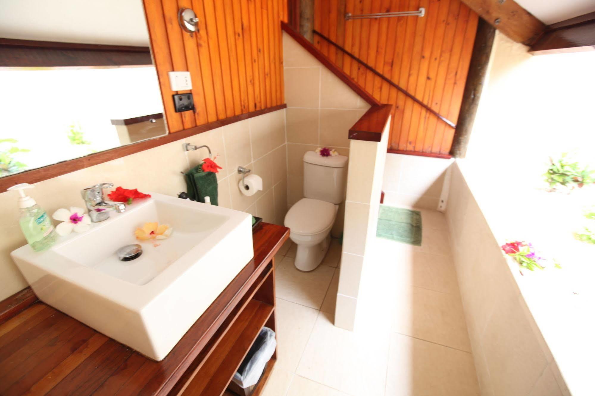 Viwa Island Resort 4*
