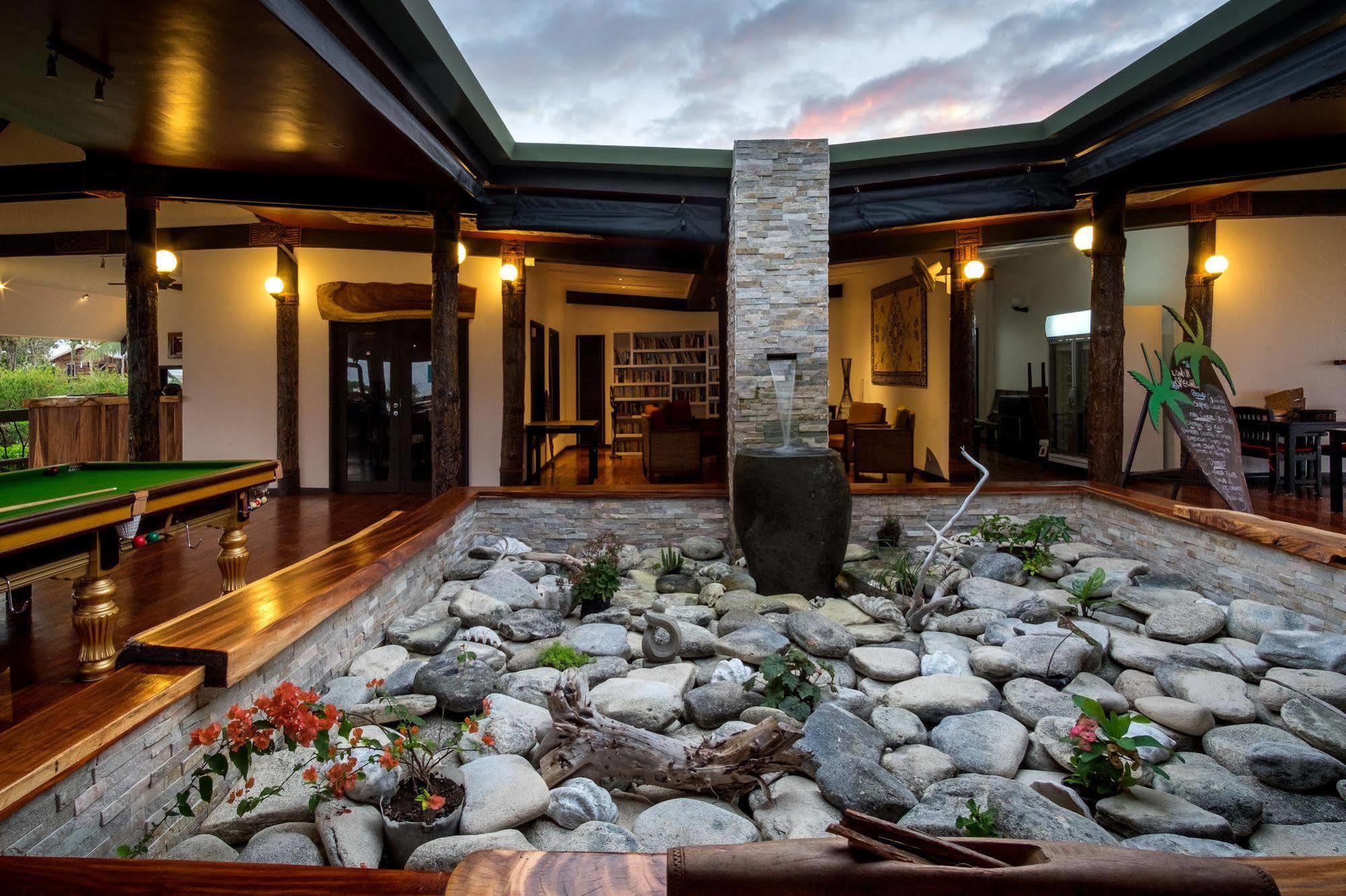 Viwa Island Resort 4*
