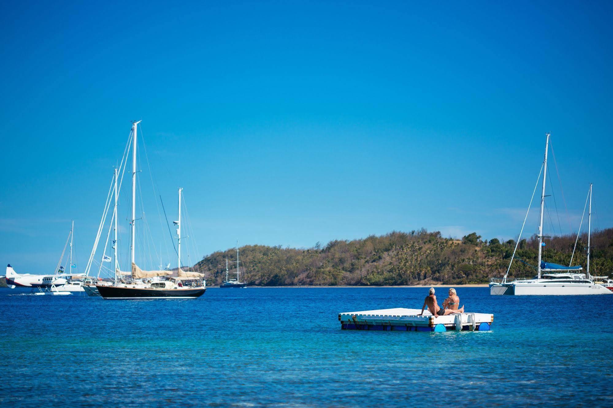 Island 3* Nanuya Lailai