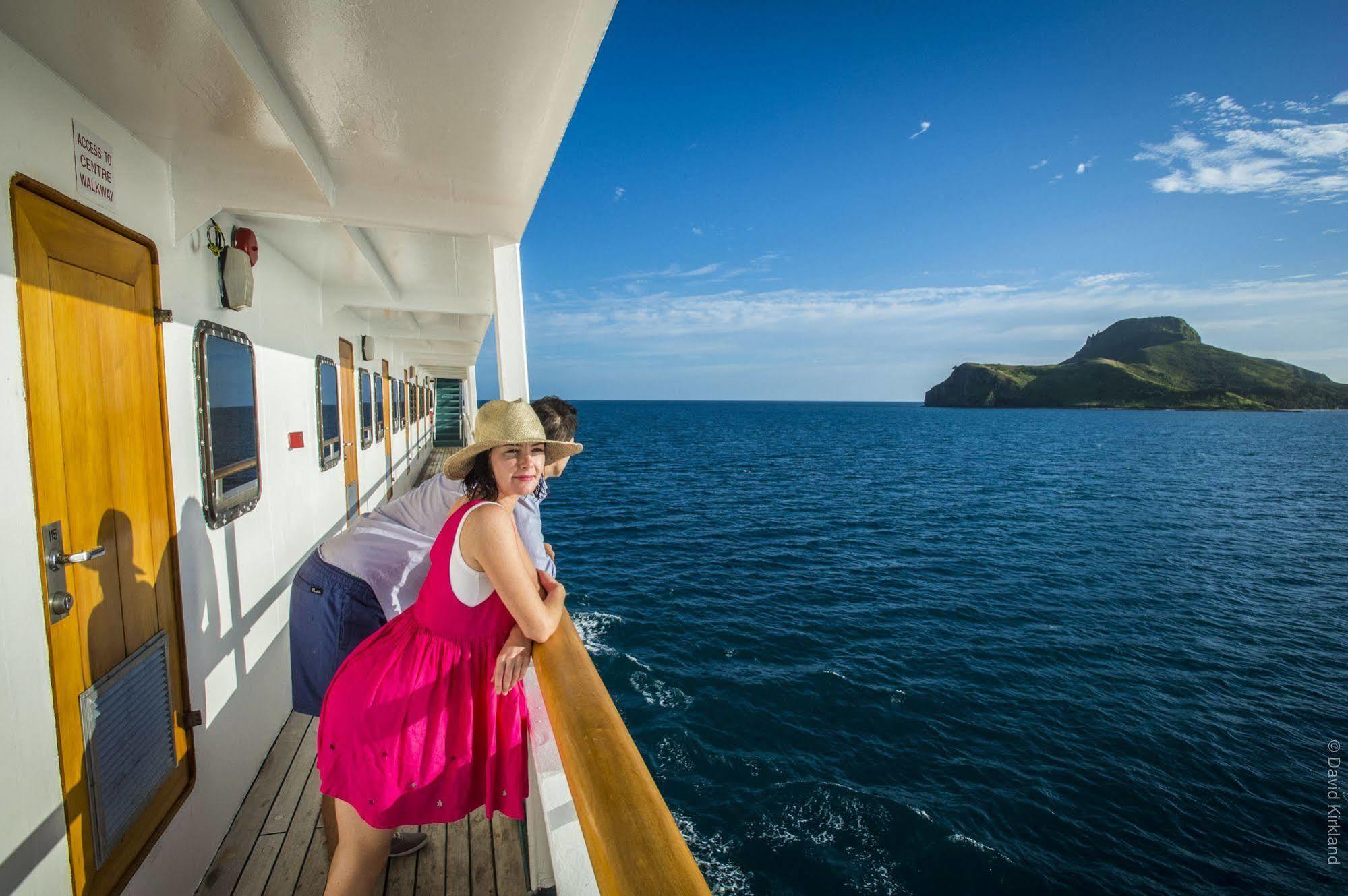 Captain Cook Cruises Fiji Denarau Island
