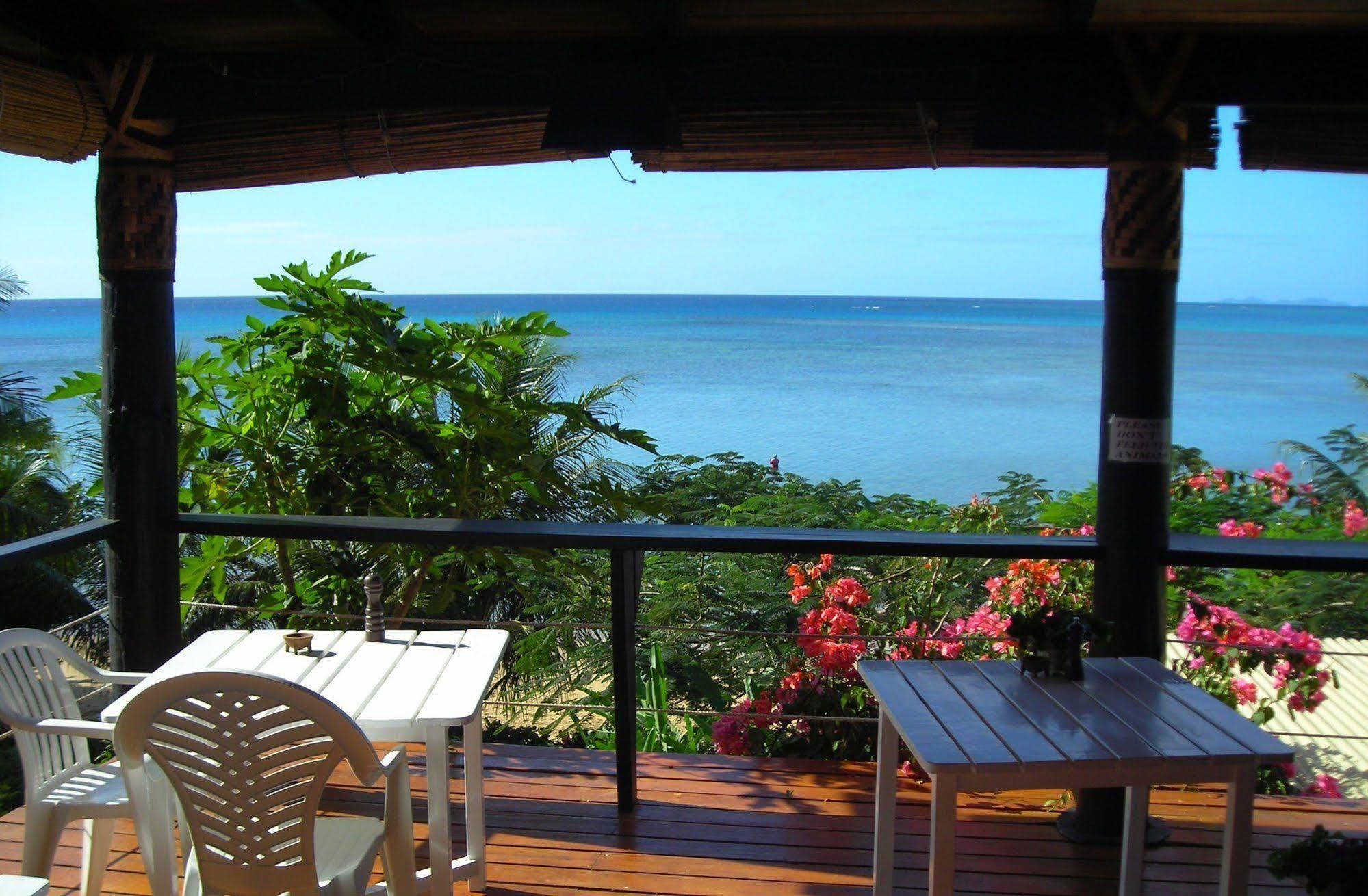 Resort Coconut Grove Beachfront Matei