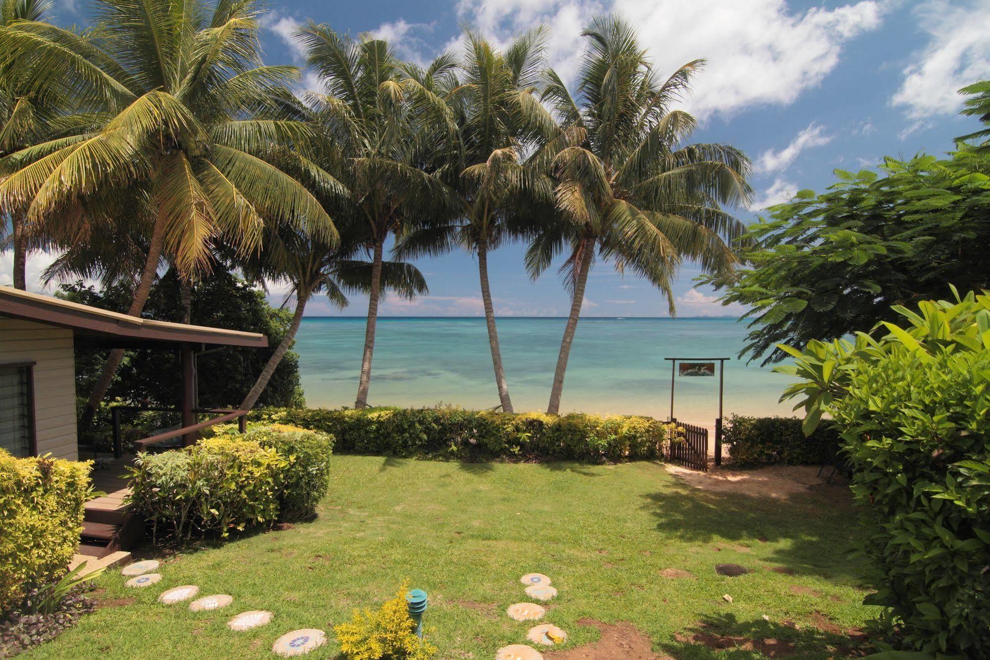 Coconut Grove Beachfront Resort 4*