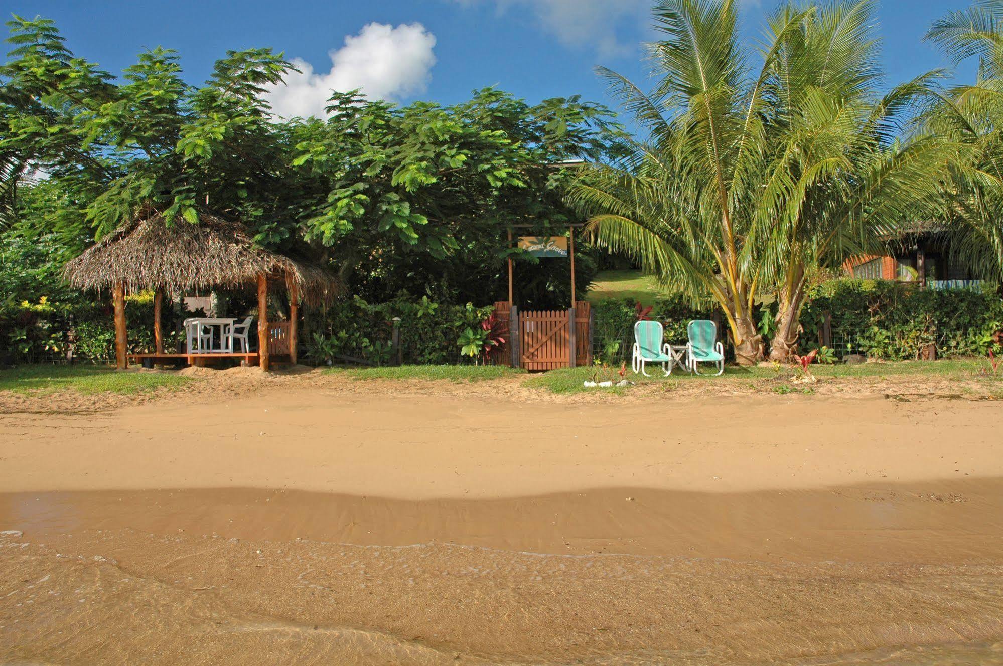 Coconut Grove Beachfront Resort 4*