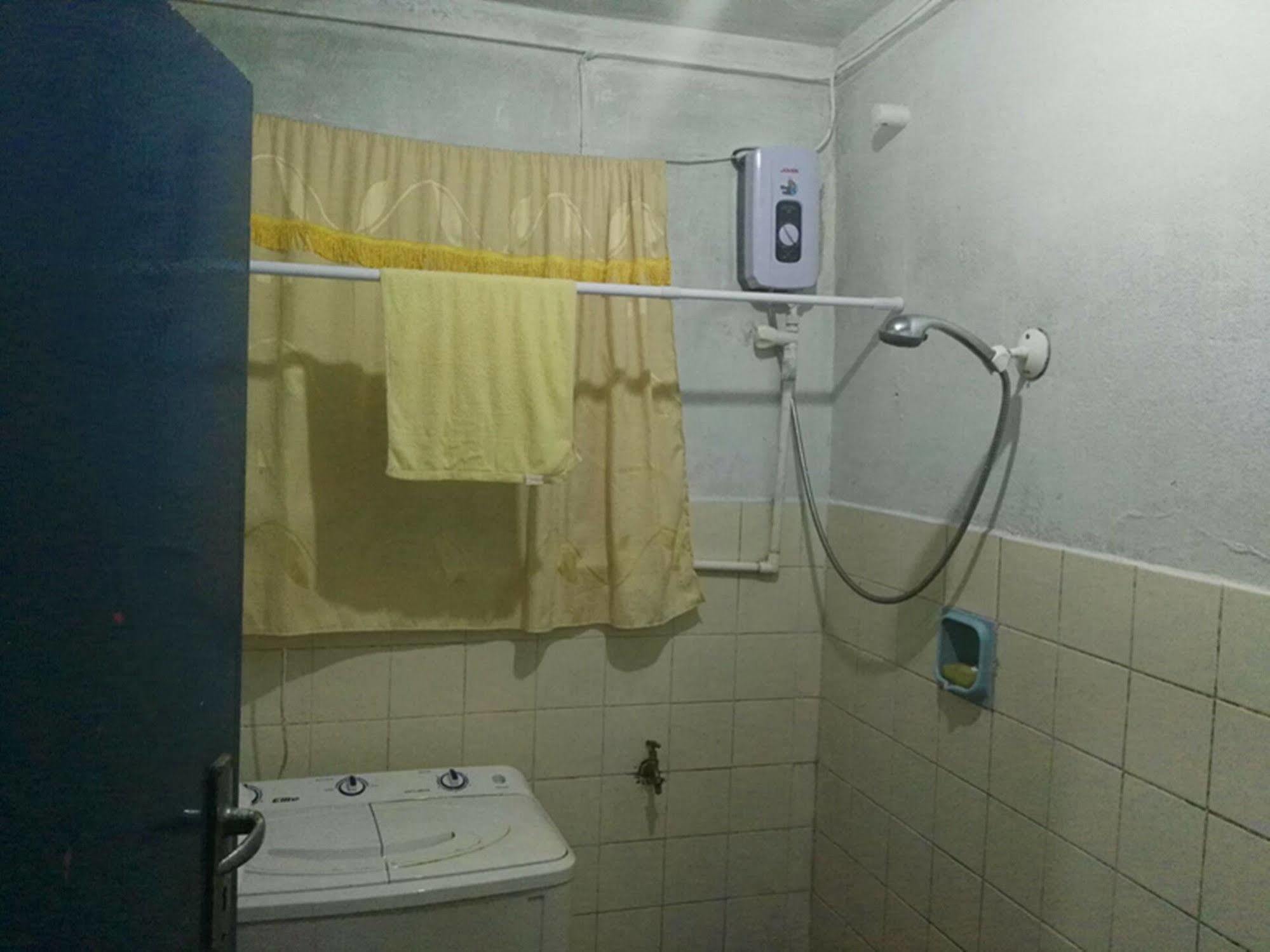 Bed & Breakfast Dreams 2*
