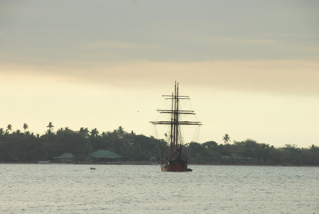Hotel Tanoa Waterfront Lautoka