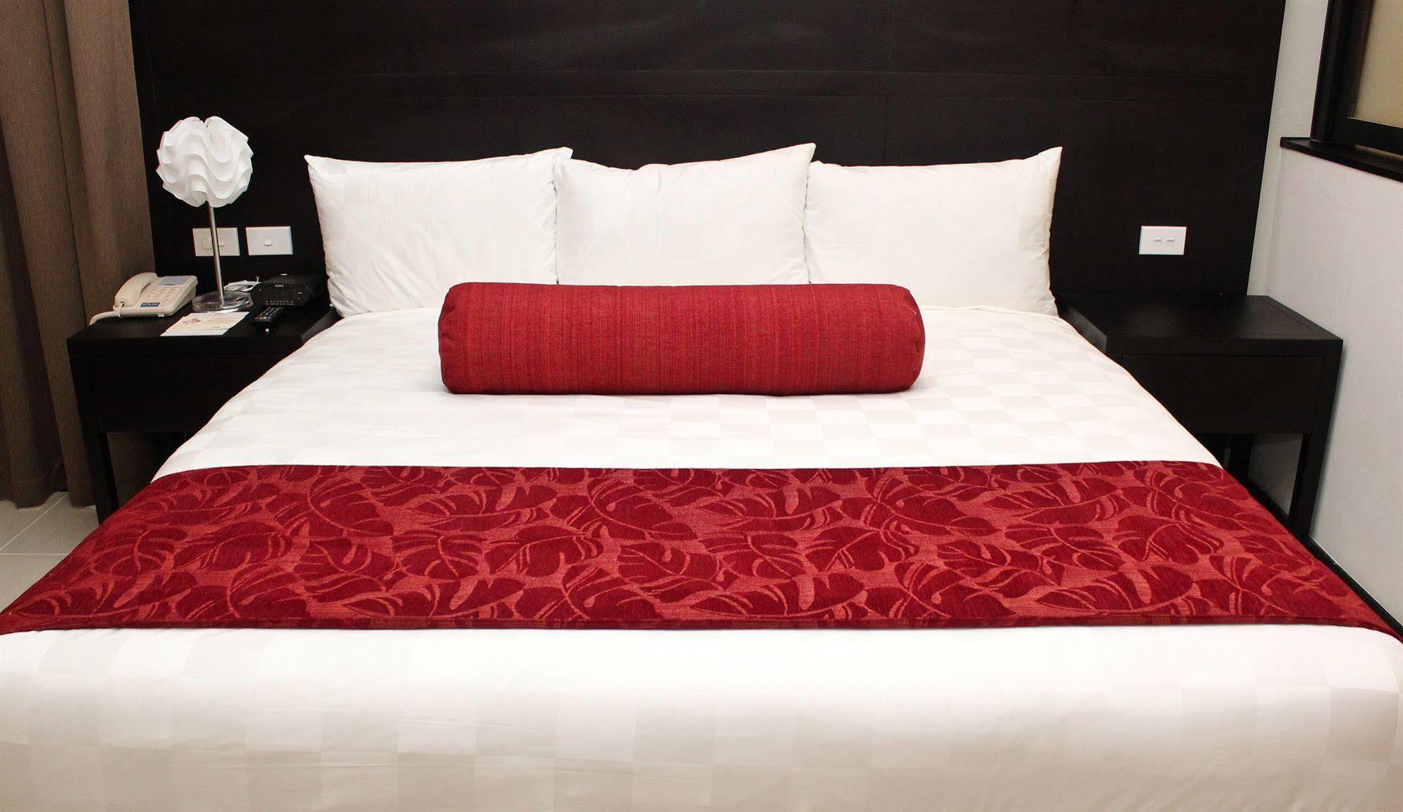Tanoa Waterfront 4*