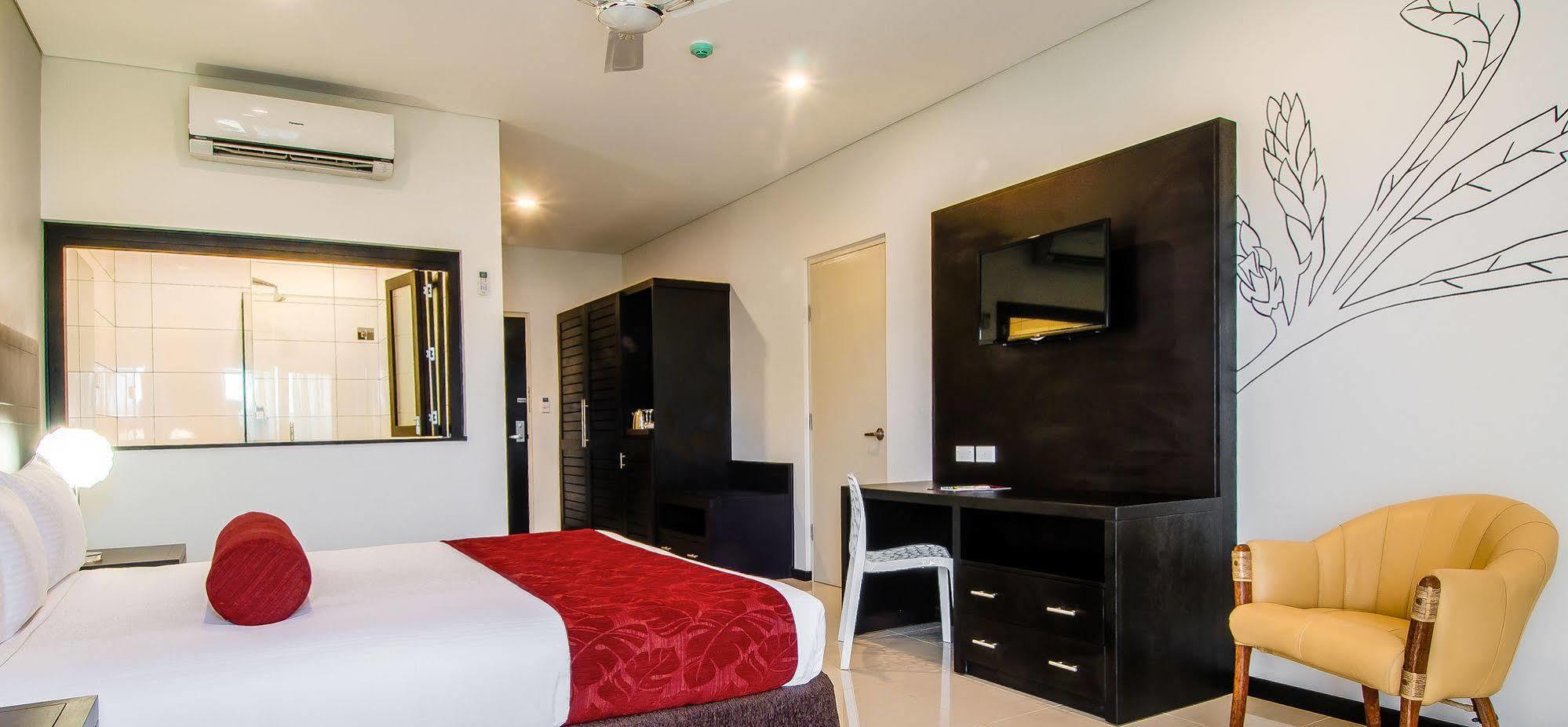 Hotel Tanoa Waterfront 4*