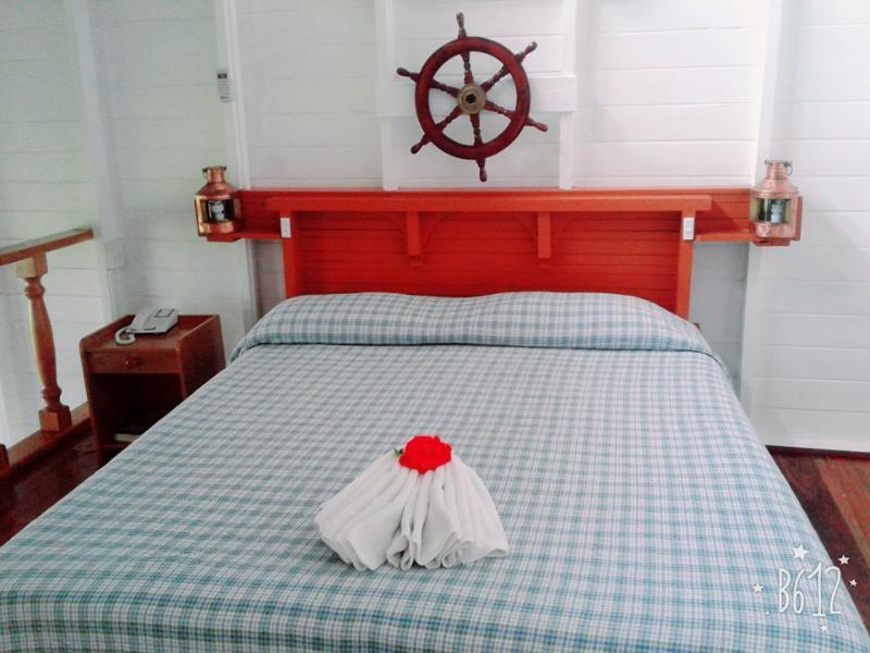 The Crow's Nest Hotel Korotogo