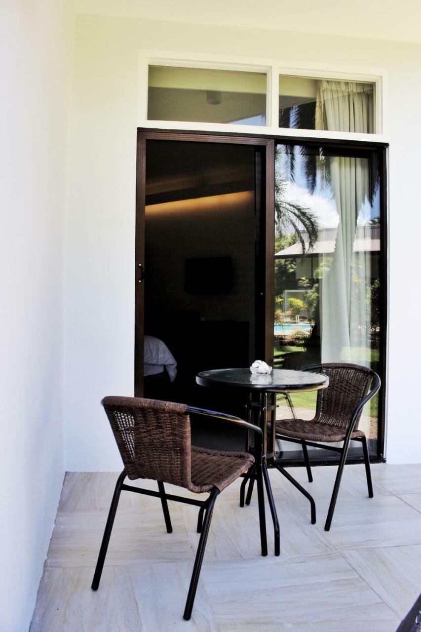 Oasis Hotel 3*