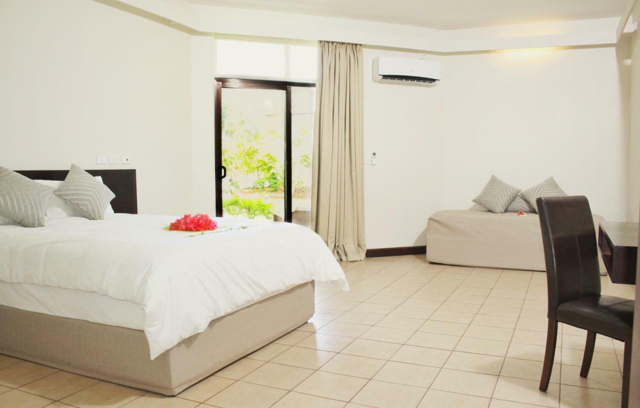 Oasis Hotel
