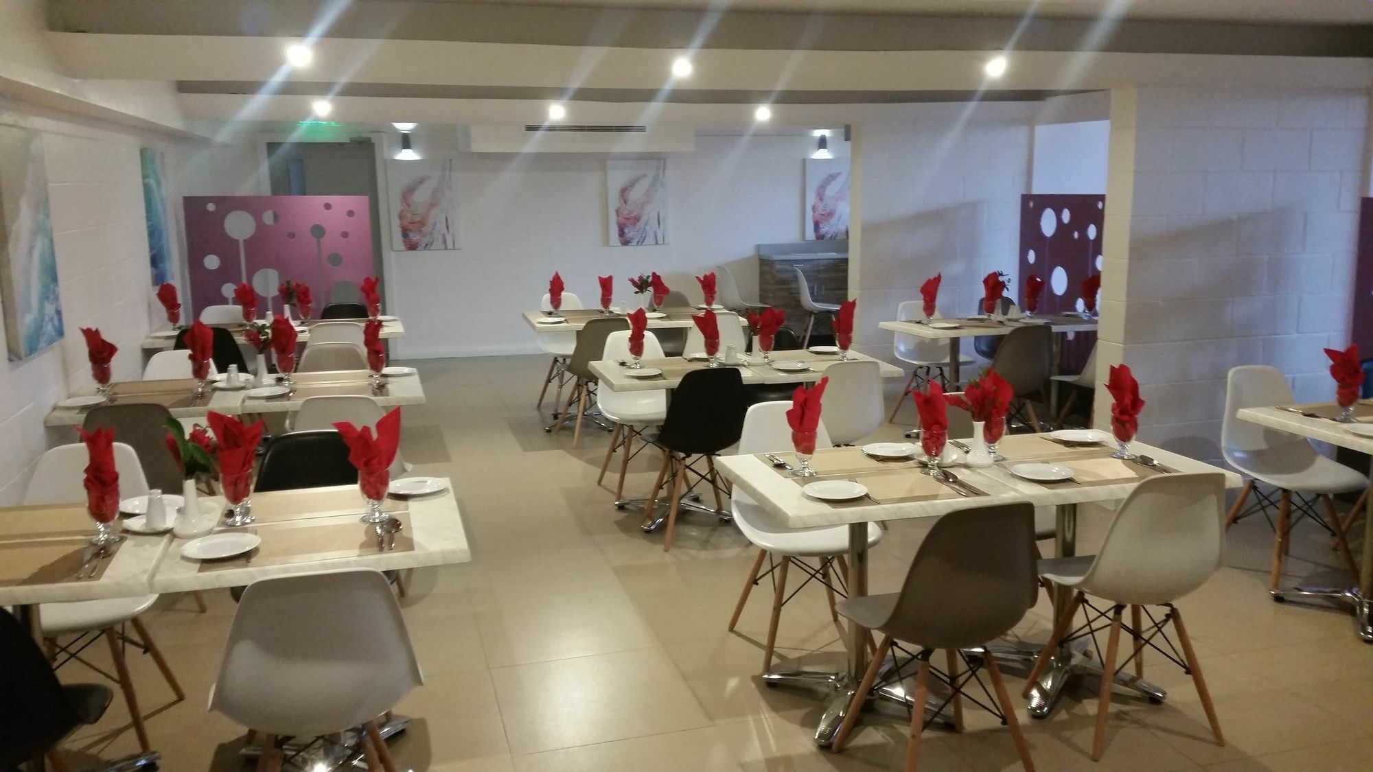 Peninsula International 3* Suva
