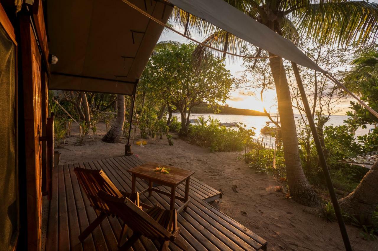 Barefoot Manta Island Resort Drawaqa Island