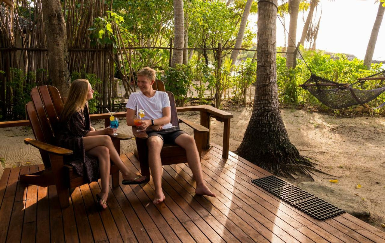 Barefoot Manta Island Resort Resort Drawaqa Island