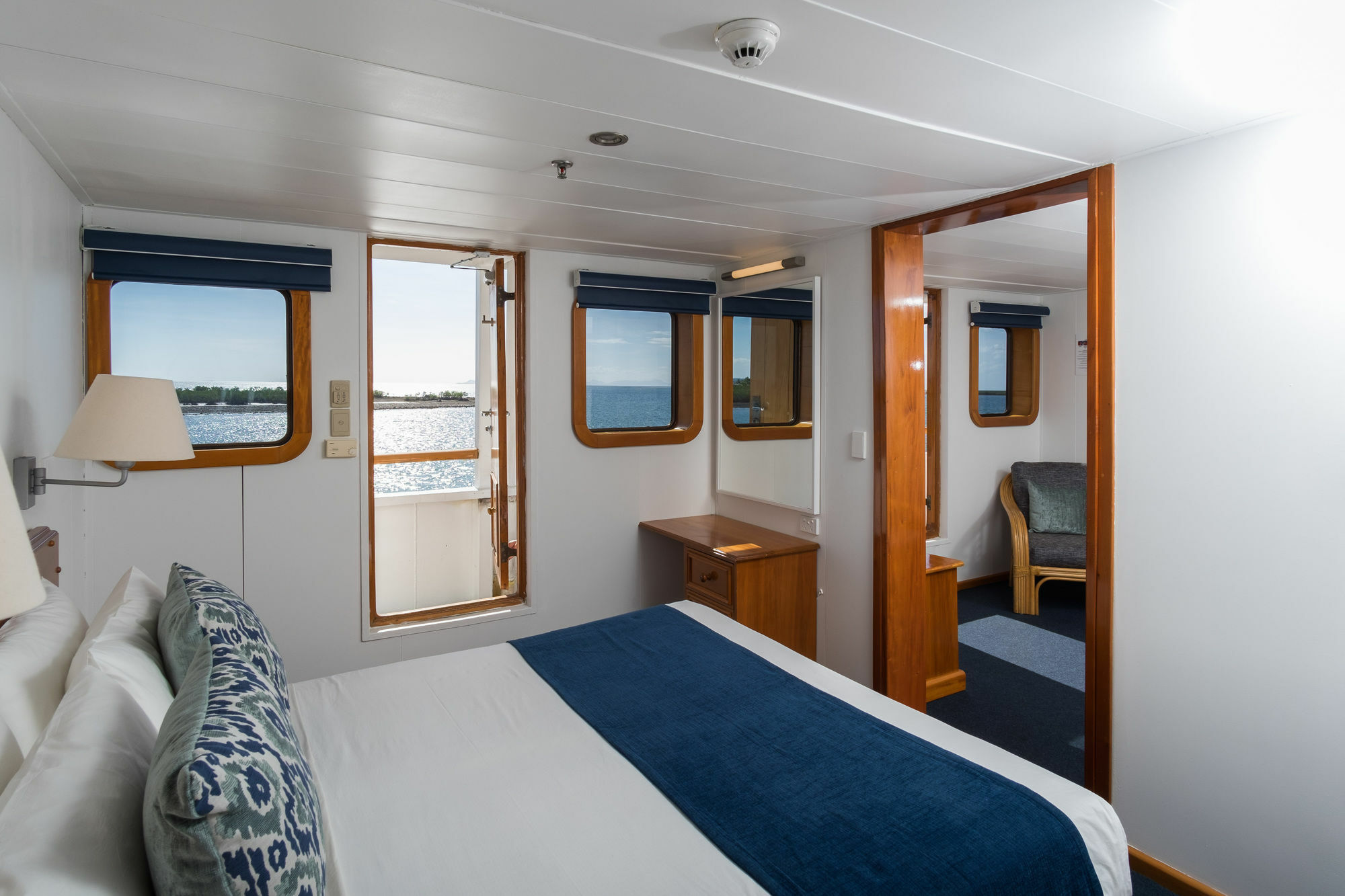 Captain Cook Cruises Fiji 4*