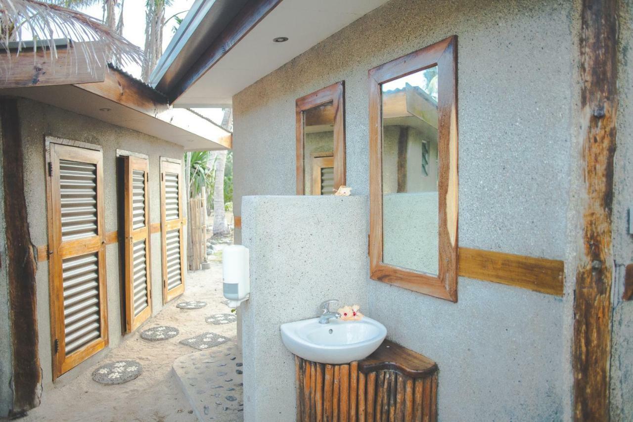 Resort Barefoot Manta Island Resort