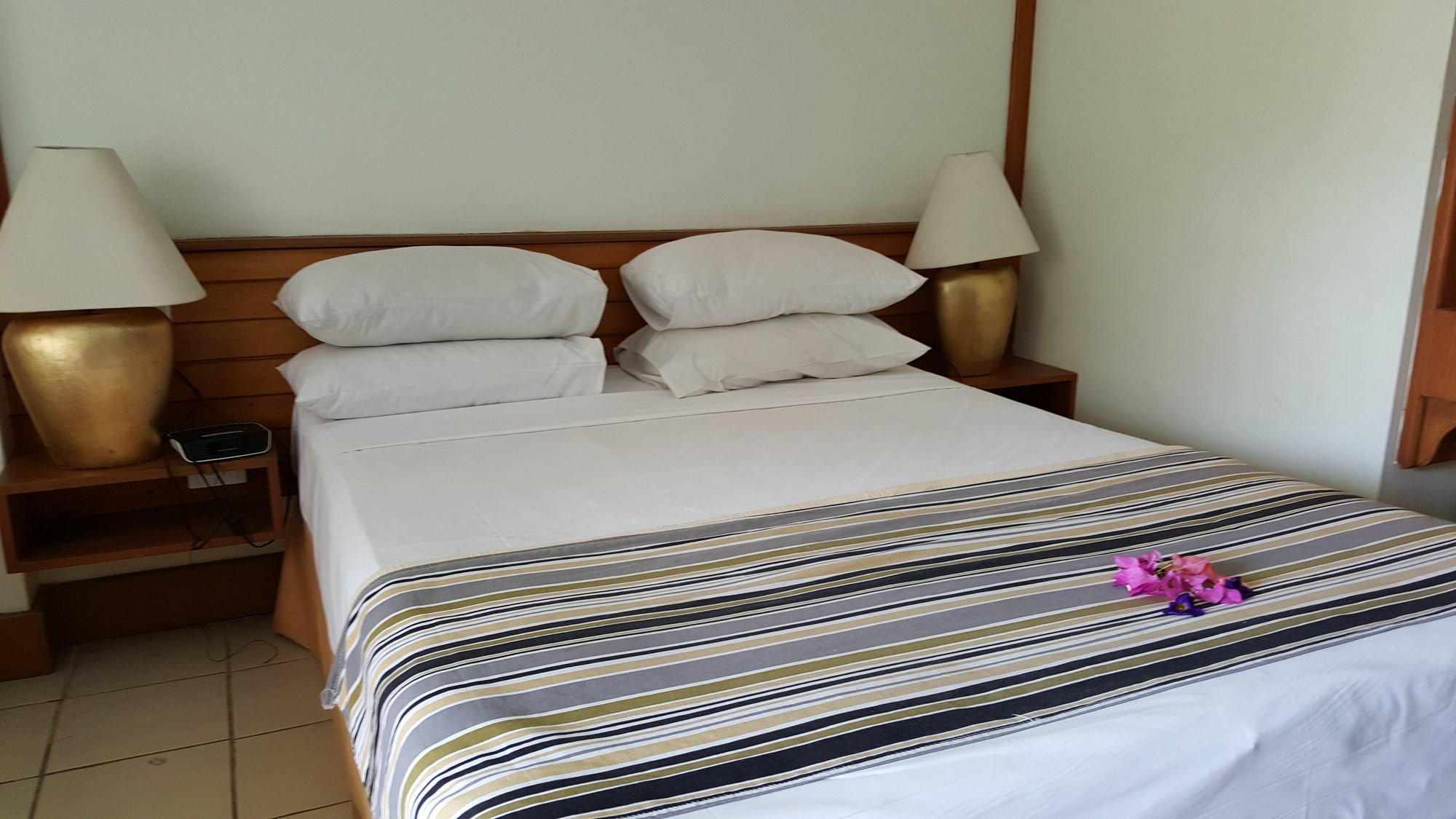 Hexagon International Hotel, & Hotel 3*