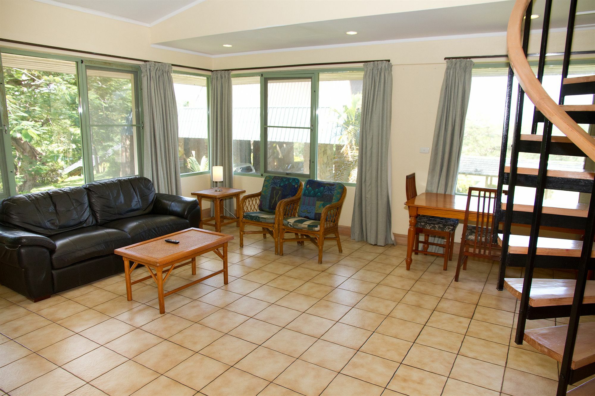 Tanoa Apartment *