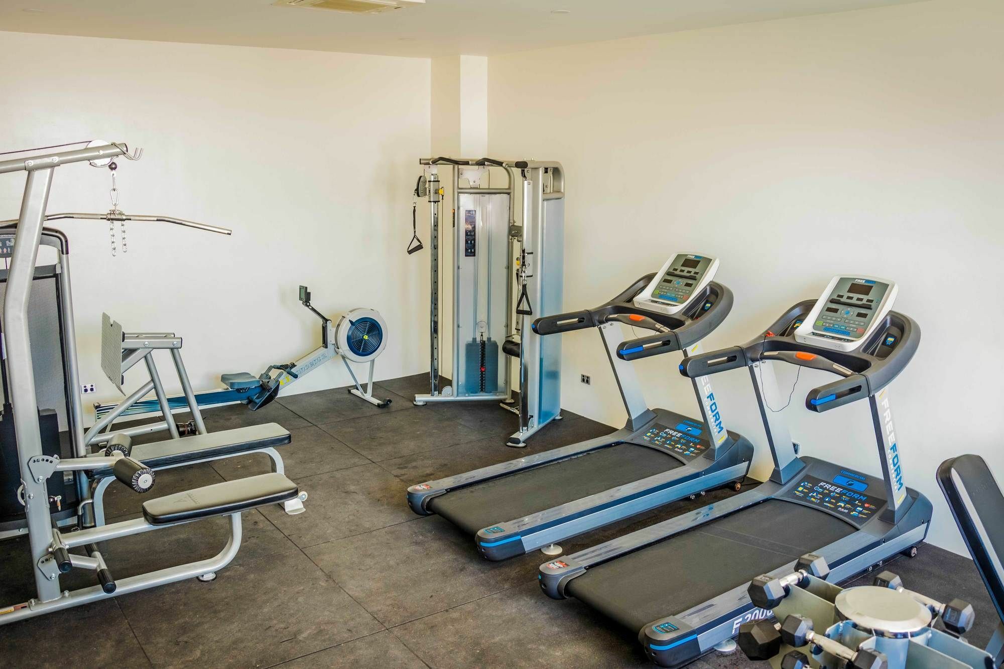 Ramada Suites By Wyndham Wailoaloa Beach Fiji 4* Nadi